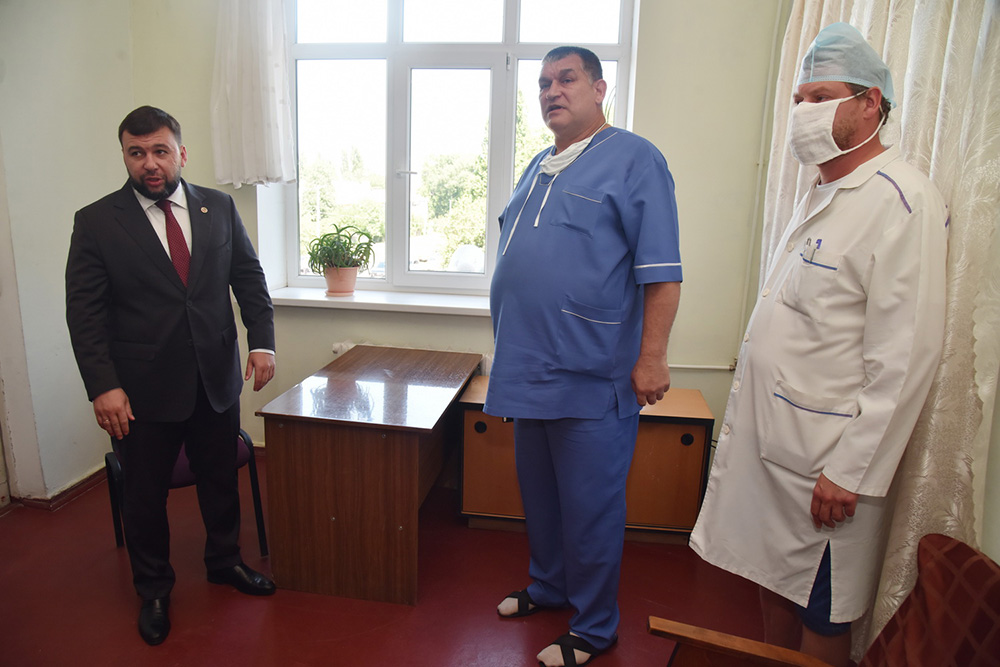 Глава ДНР Денис Пушилин посетил с инспекцией узловую больницу станции Иловайск