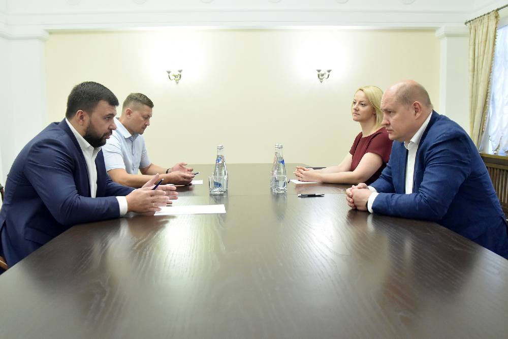 Денис Пушилин провел двусторонние встречи в Крыму