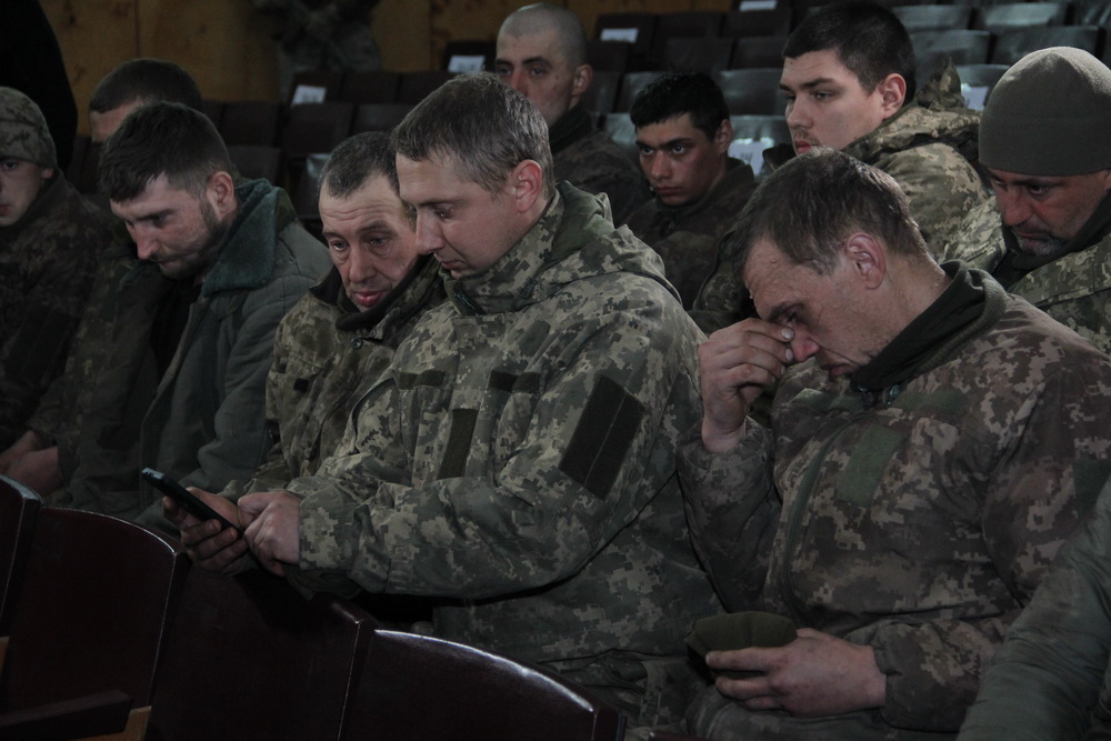 Украина сдалась или нет. Пленный украинский солдат Донецк.
